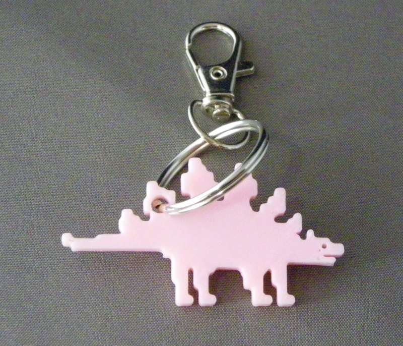 (image for) 3D Prints - Stegosaurus Sleutelhanger 2 - Kersenroze (Sakura Pink)