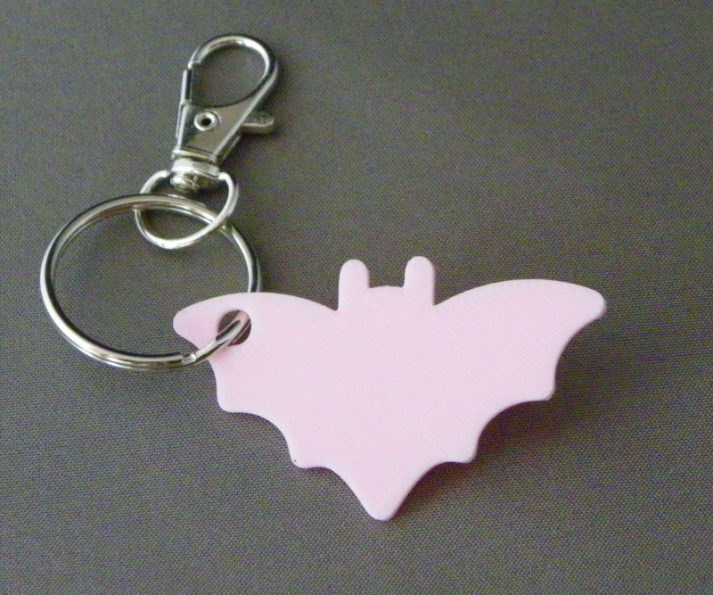 (image for) 3D Prints - Vleermuis Sleutelhanger 4 - Kersenroze (Sakura Pink)